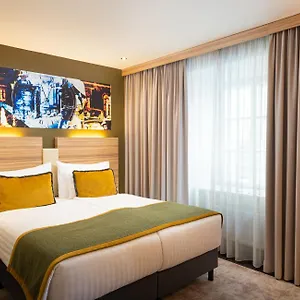hotellátogatás